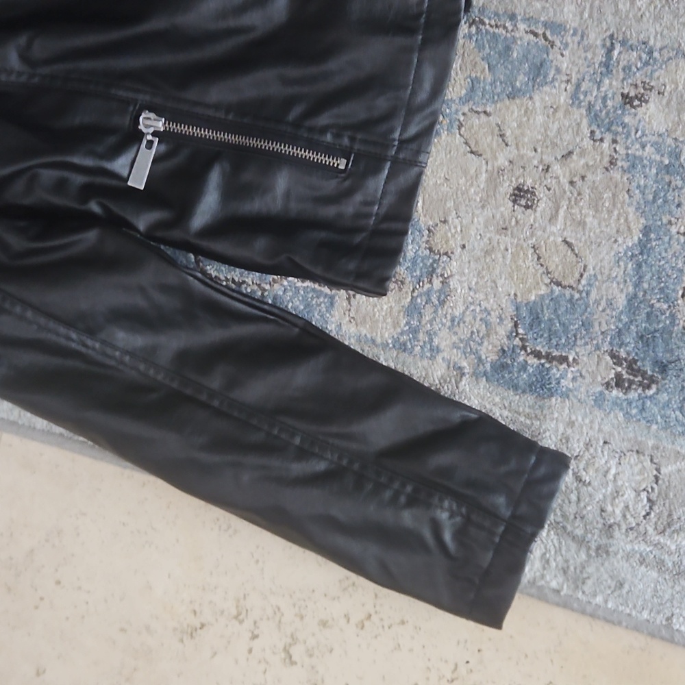 Joujou Women's Black Leather Jacket - Picture 2 of 8